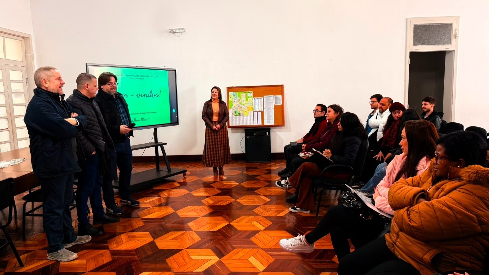 Cerca de 250 profissionais iniciam escolha de escolas para reforçar a rede municipal de São Leopoldo