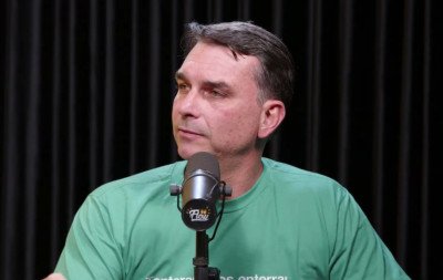 Flávio Bolsonaro diz não ter relação com Michelle e que atrito "não tem lógica": "Questão de fidelidade à escolha do nosso líder"