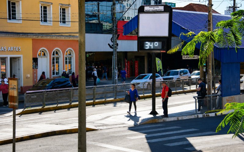 Termômetro marcava 34ºC na tarde desta quinta-feira (16), em Novo Hamburgo