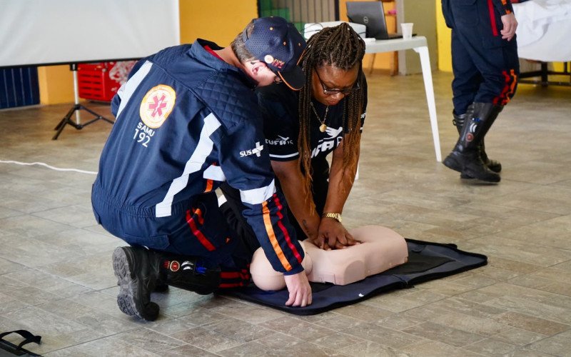 SAMU realiza treinamento de primeiros socorros para instituições sociais de Sapucaia do Sul