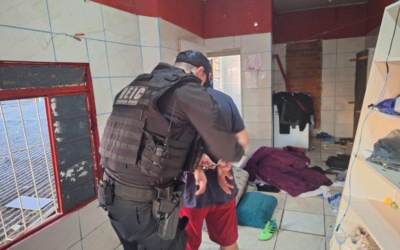 Operação da Polícia Civil prende três investigados por furto qualificado a agência bancária em Sapiranga
