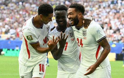 Inglaterra conquista terceiro lugar em jogo com recorde de gols contra a França