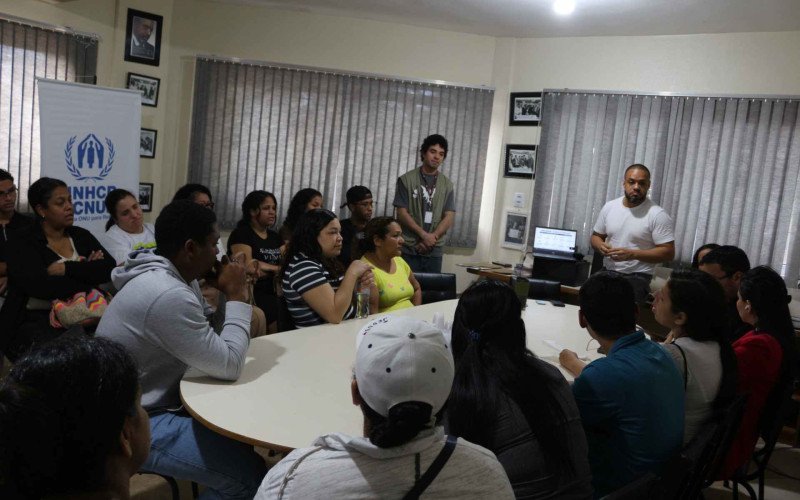 Venezuelanos reuniram-se na manhã deste sábado (18) para oficina em Canoas | abc+