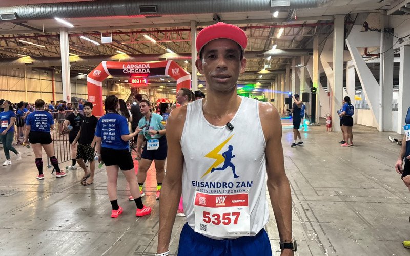 Elisandro Zam, corredor de Campo Bom e campeão da prova de 5 Km do Aquece Fenac Run