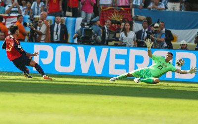 Espanha supera Argentina de Messi e é campeã da Copa do Mundo pela segunda vez