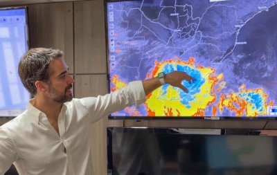 "Impossível Estado não ter qualquer tipo de impacto": Eduardo Leite fala sobre tempestades e previsão para domingo (19) no RS; veja vídeo