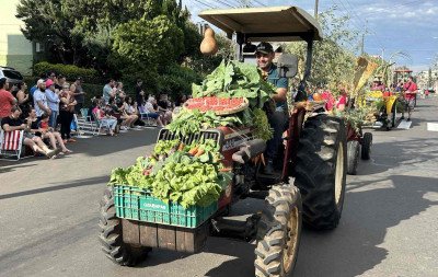 "Reconhecimento é o maior valor que o agricultor pode receber": Desfile celebra o orgulho dos colonos em Ivoti