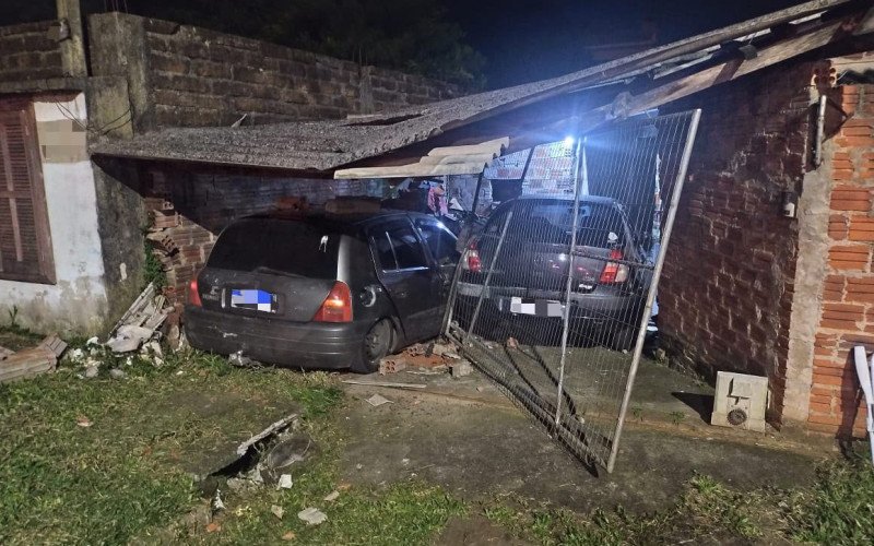 Motorista sem CNH invadiu casa em Estância Velha | abc+