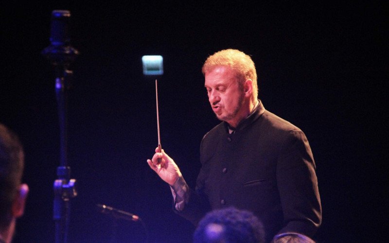 Maestro Linus Lerner
