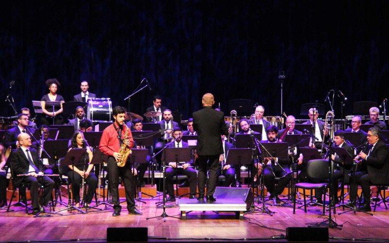 Saxofonista Bruno Jorge de Sousa se apresentou junto a Orquestra de Sopros de Novo Hamburgo na abertura oficial do II Femusik