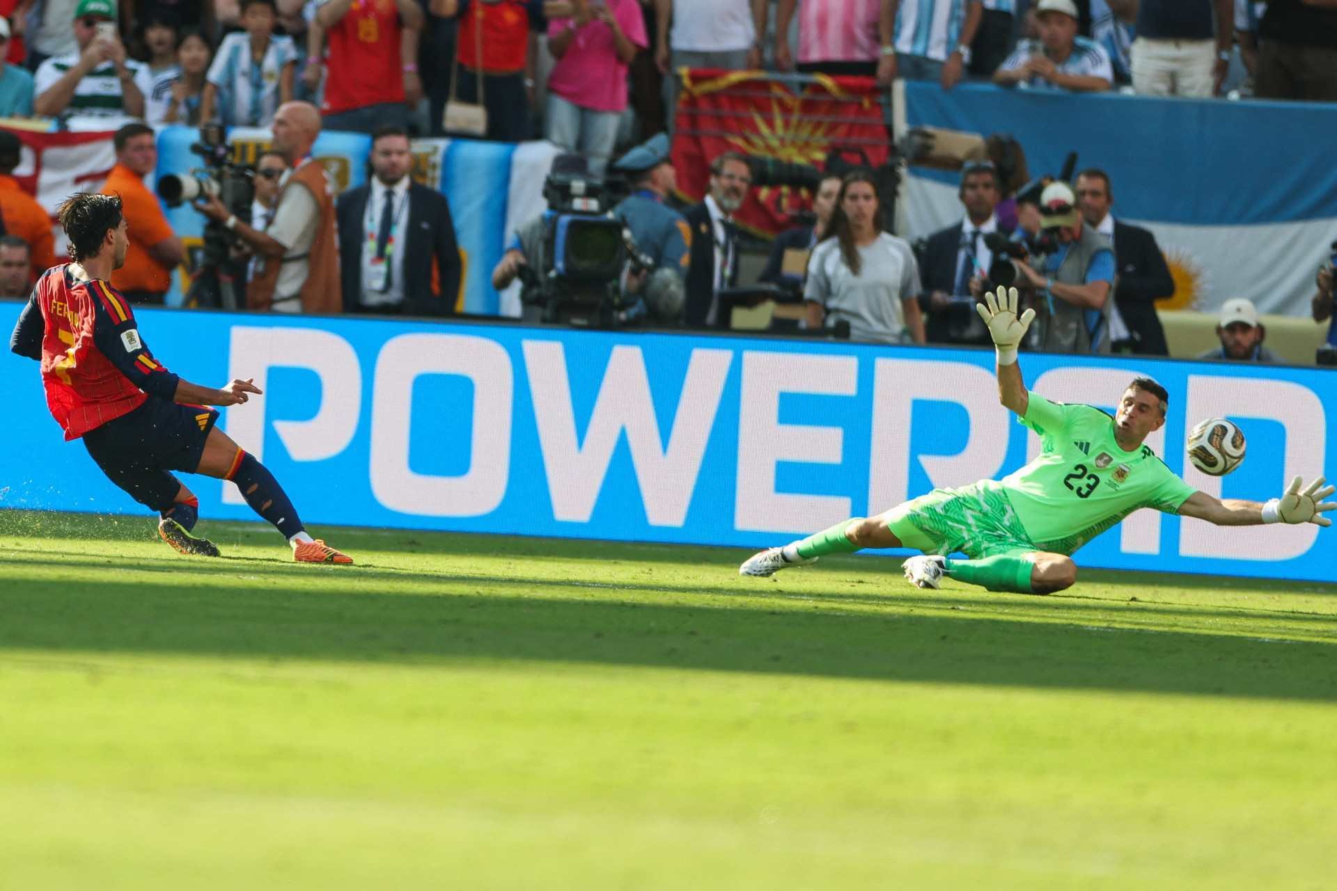 Espanha supera Argentina de Messi e é campeã da Copa do Mundo pela segunda vez