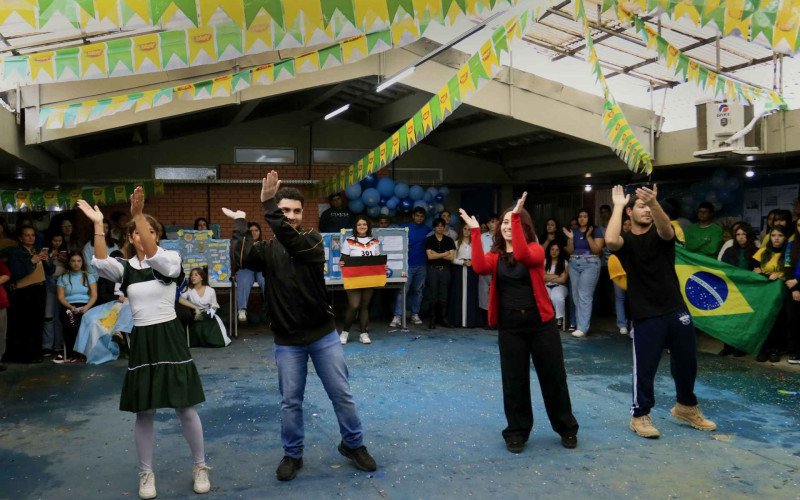  20/07/26 FEIRA DAS NAÇÕES - ESC ESTADUAL AFFONSO CHARLIER