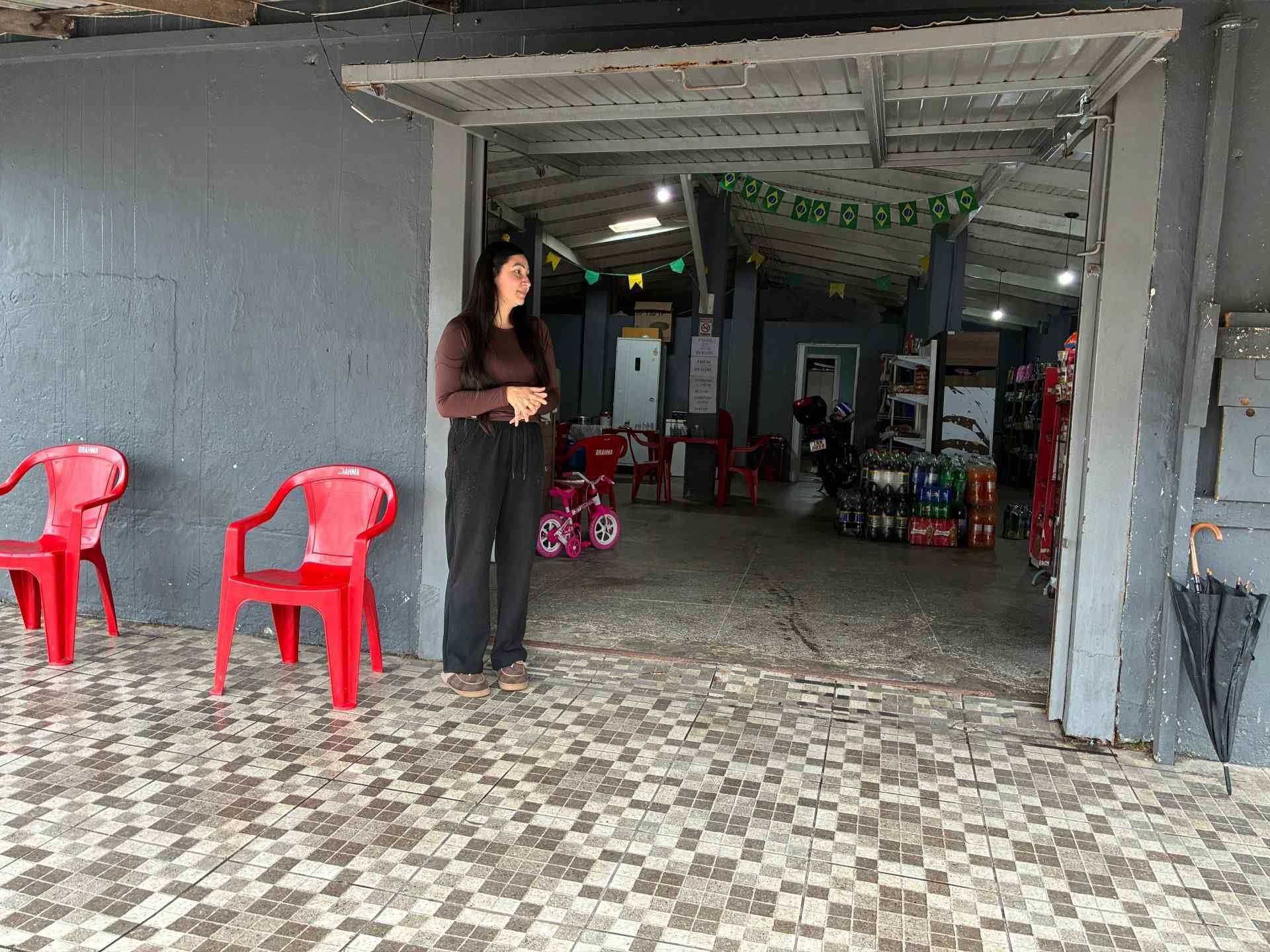 Rio dos Sinos avança e moradores de áreas vulneráveis voltam a viver a tensão das enchentes