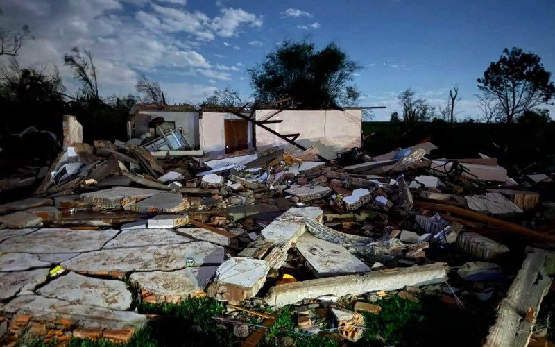 Tornado deixou casas destruídas em Giruá, no noroeste gaúcho