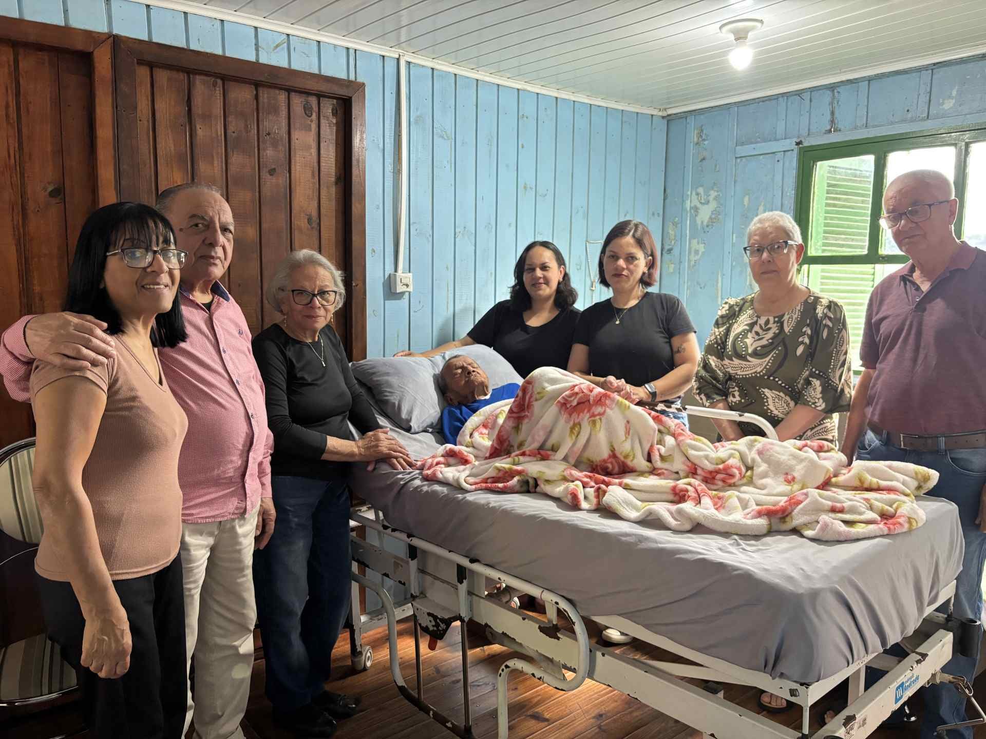 Moradora de Novo Hamburgo comemora 108 anos ao lado da filha que faz aniversário no mesmo dia