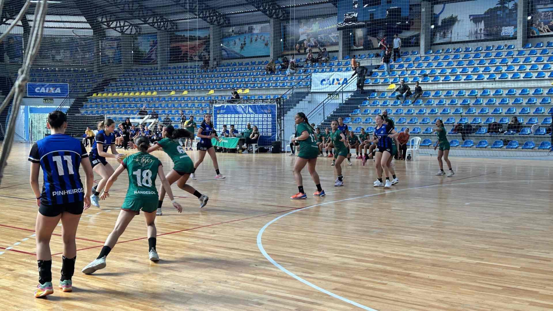 Elas sonham alto: jovens atletas chegam à final do Brasileiro de Handebol em Campo Bom