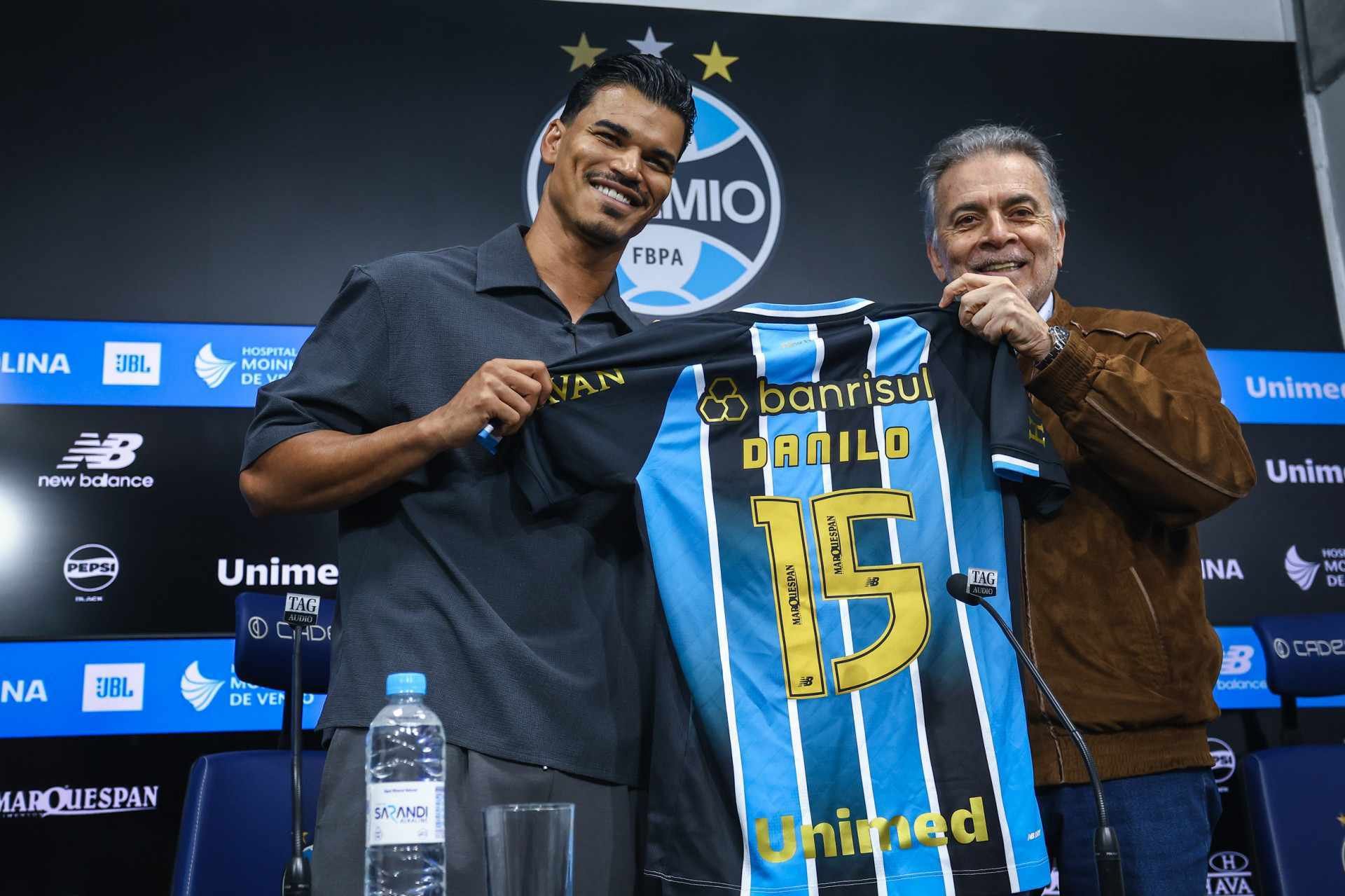Imagem ilustrativa sobre Danilo Barbosa estreia no Grêmio: joga em duas posições
