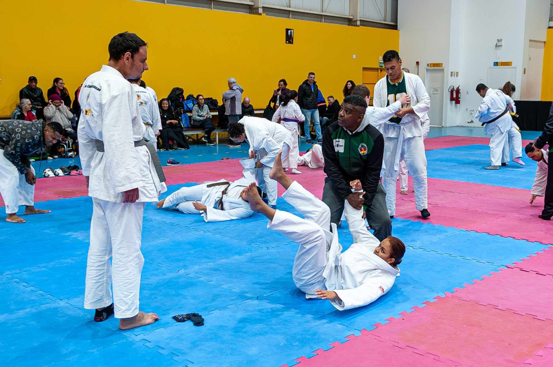 Parajac reúne 64 atletas na primeira etapa dos jogos paradesportivos de Canoas