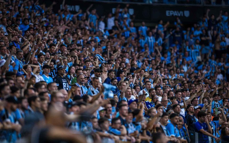Torcedores de organizadas conversaram com jogadores nesta segunda-feira | abc+