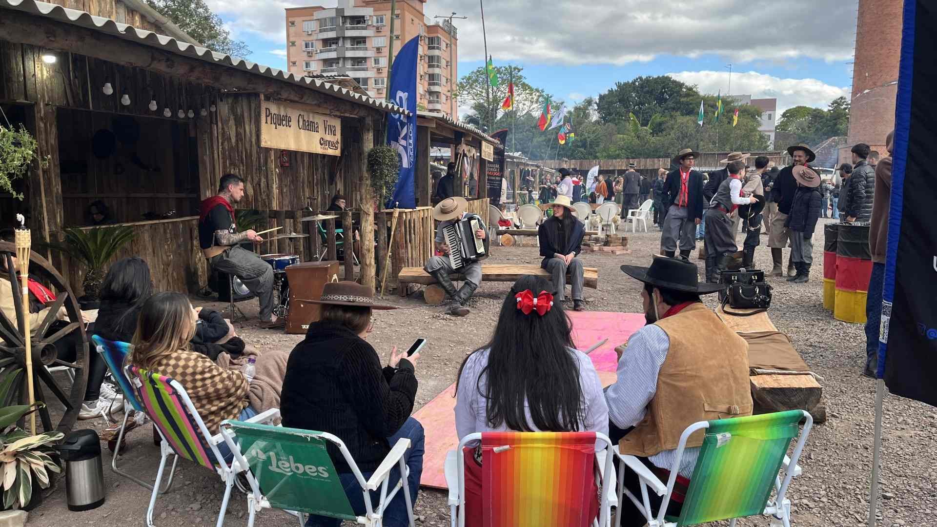 1° Acampamento Farroupilha de Estância Velha reúne público em torno da cultura gaúcha