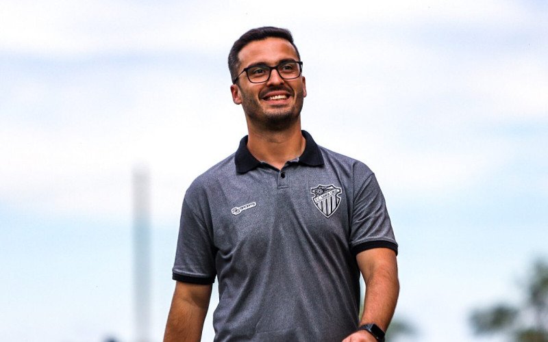 Wiliam Campos chega para tentar classificar o Aimoré | abc+