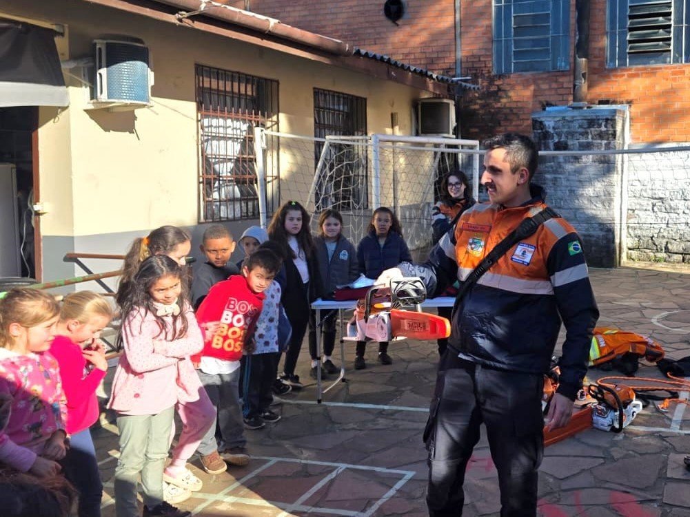Defesa Civil na Escola: Alunos de Gramado participam de projeto que explica as mudanças climáticas