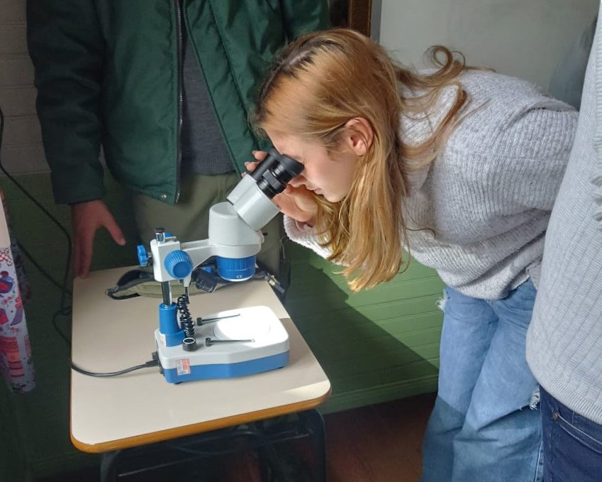 Equipe da Saúde aborda temas essenciais e leva aprendizado prático para escolas de Gramado
