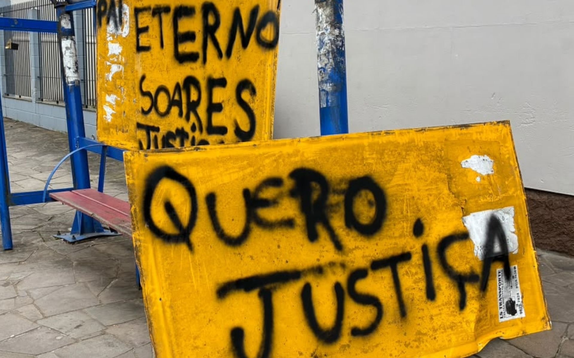 Comunidade faz carreata em São Leopoldo para pedir justiça pela morte de jovem de 22 anos
