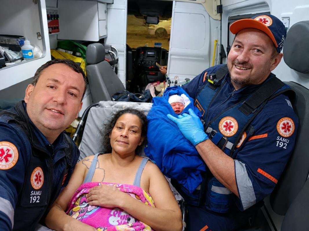 Bebê nasce em casa e parto surpresa mobiliza família e Samu em Novo Hamburgo