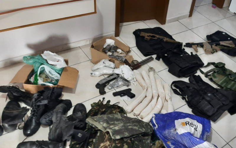 Armas e explosivos são apreendidos em casa de Sapiranga