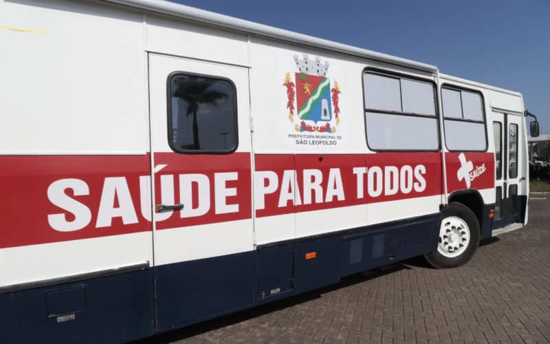 O objetivo com a unidade móvel é orientar, prevenir doenças e evitar o deslocamento da população.