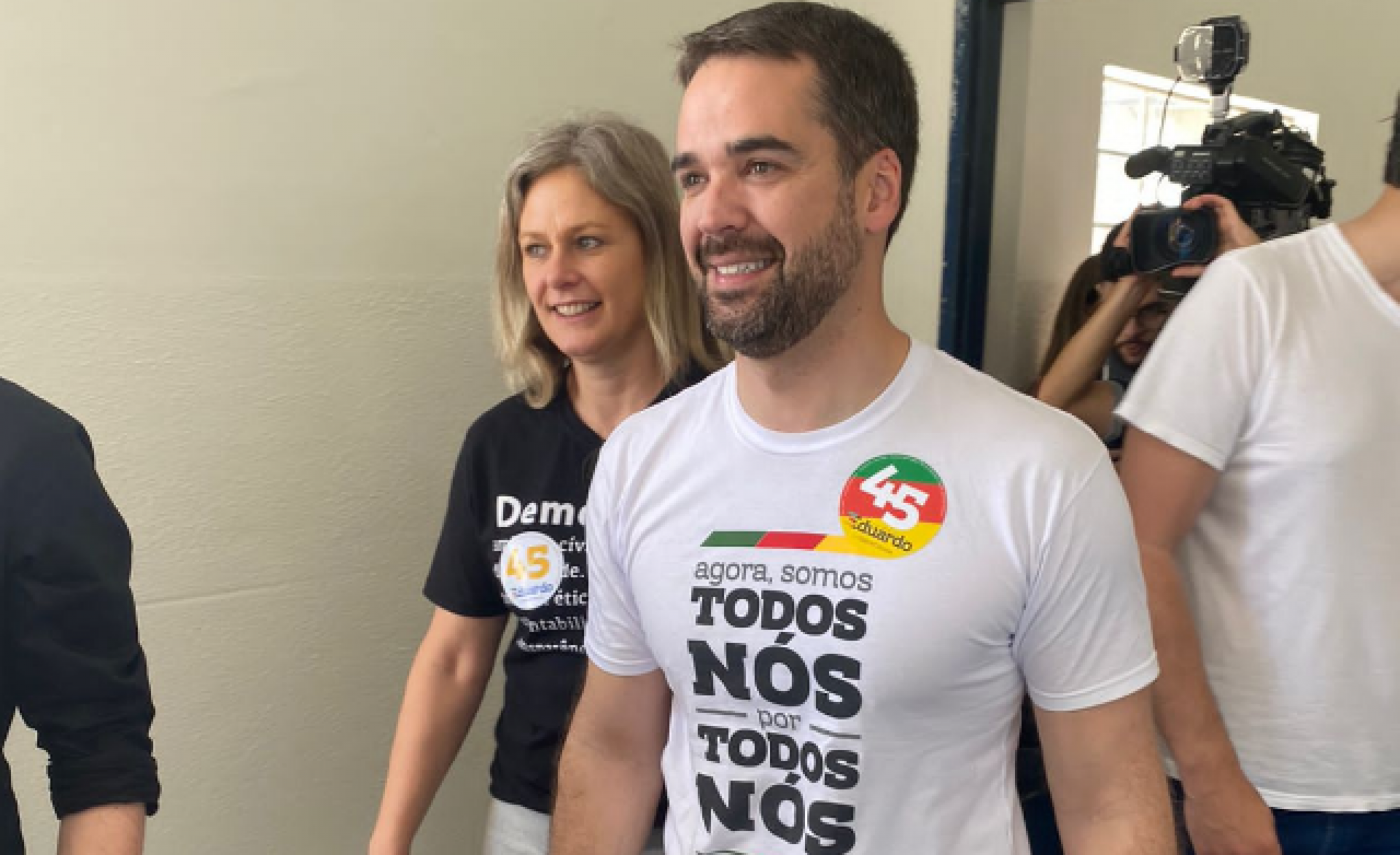 Após Início Da Agenda Em Pelotas Eduardo Leite Acompanha Apuração Dos Votos Em Porto Alegre 