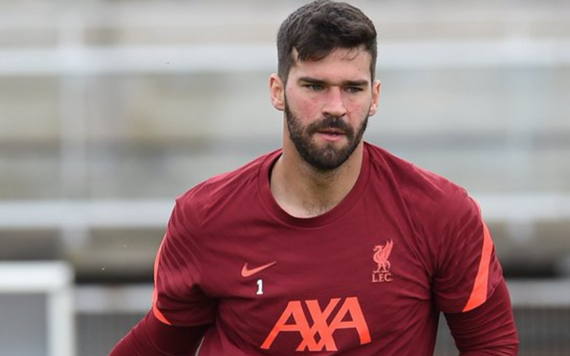 Al&eacute;m da sele&ccedil;&atilde;o brasileira, Alisson &eacute; protagonista no Liverpool