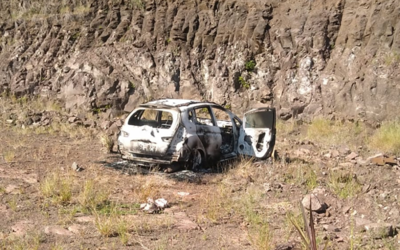 Corpo carbonizado é encontrado dentro de carro no Vale do Paranhana