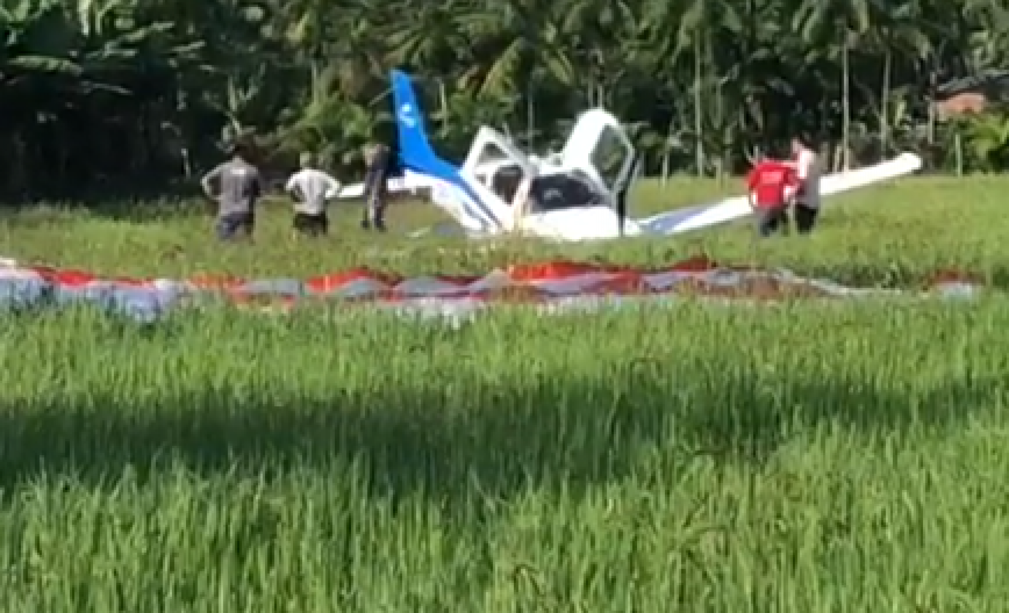 Avião com cinco pessoas cai em Santa Catarina