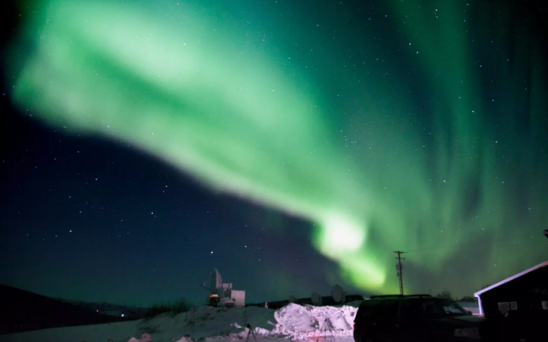 Tempestade solar faz com que auroras boreais sejam vistas de capitais da Europa; entenda o fenômeno