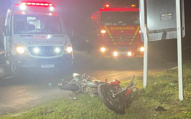 Motociclista fica ferido em acidente na RSC-287