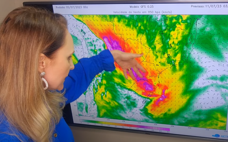 Estael Sias, meteorologista da MetSul, explica cenário de perigo por chuvas e tempestades no RS | Jornal NH