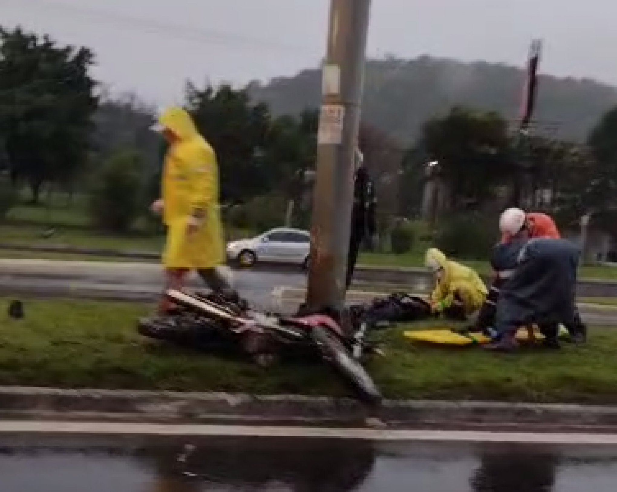 Vídeos de caminhão para crianças - O caminhão moto - cidade do