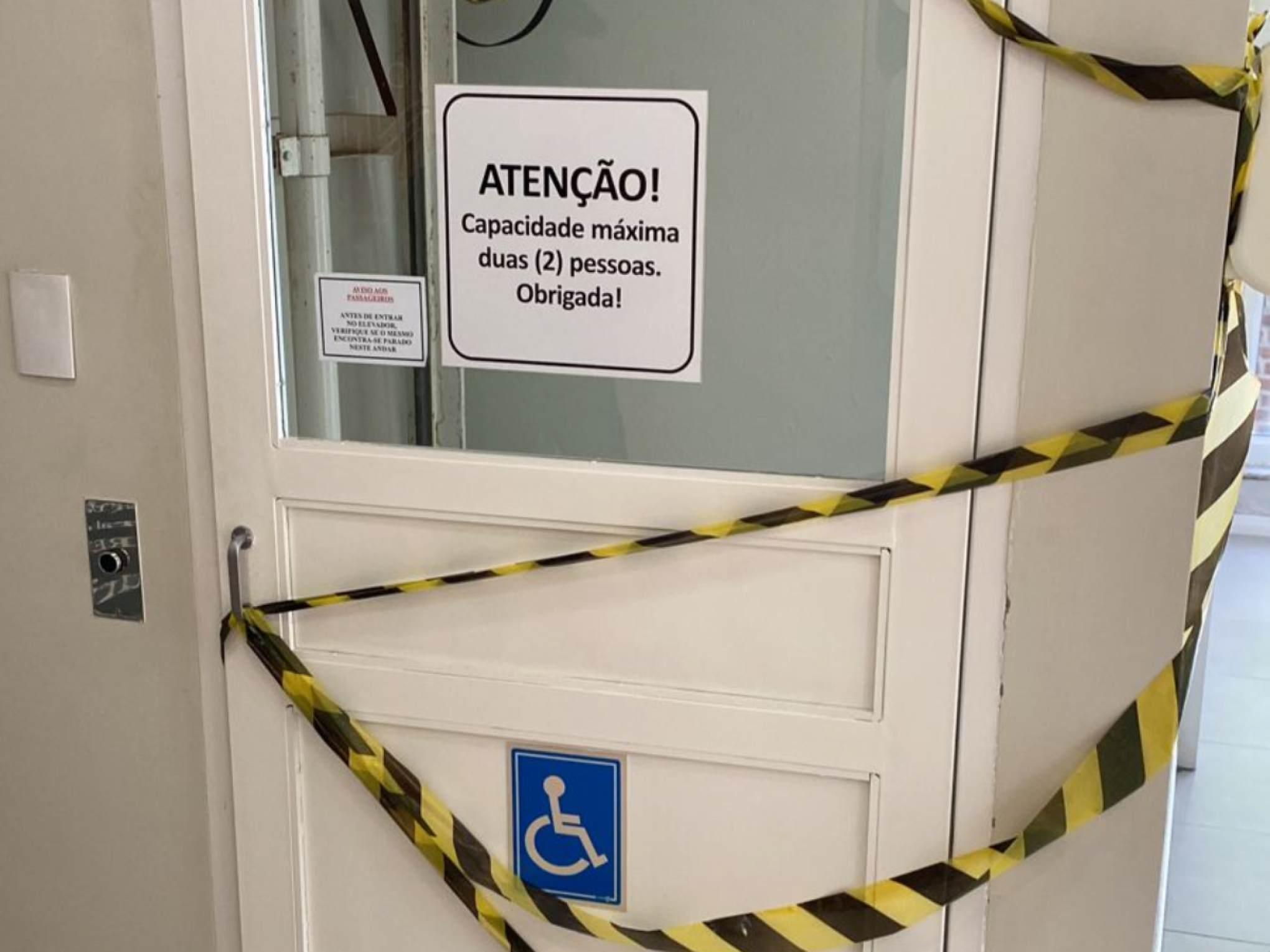 Morre idoso esmagado por elevador em clínica de Montenegro
