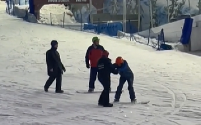 Ana Castela e Gustavo Mioto aproveitam as férias no parque Snowland em Gramado | Jornal NH