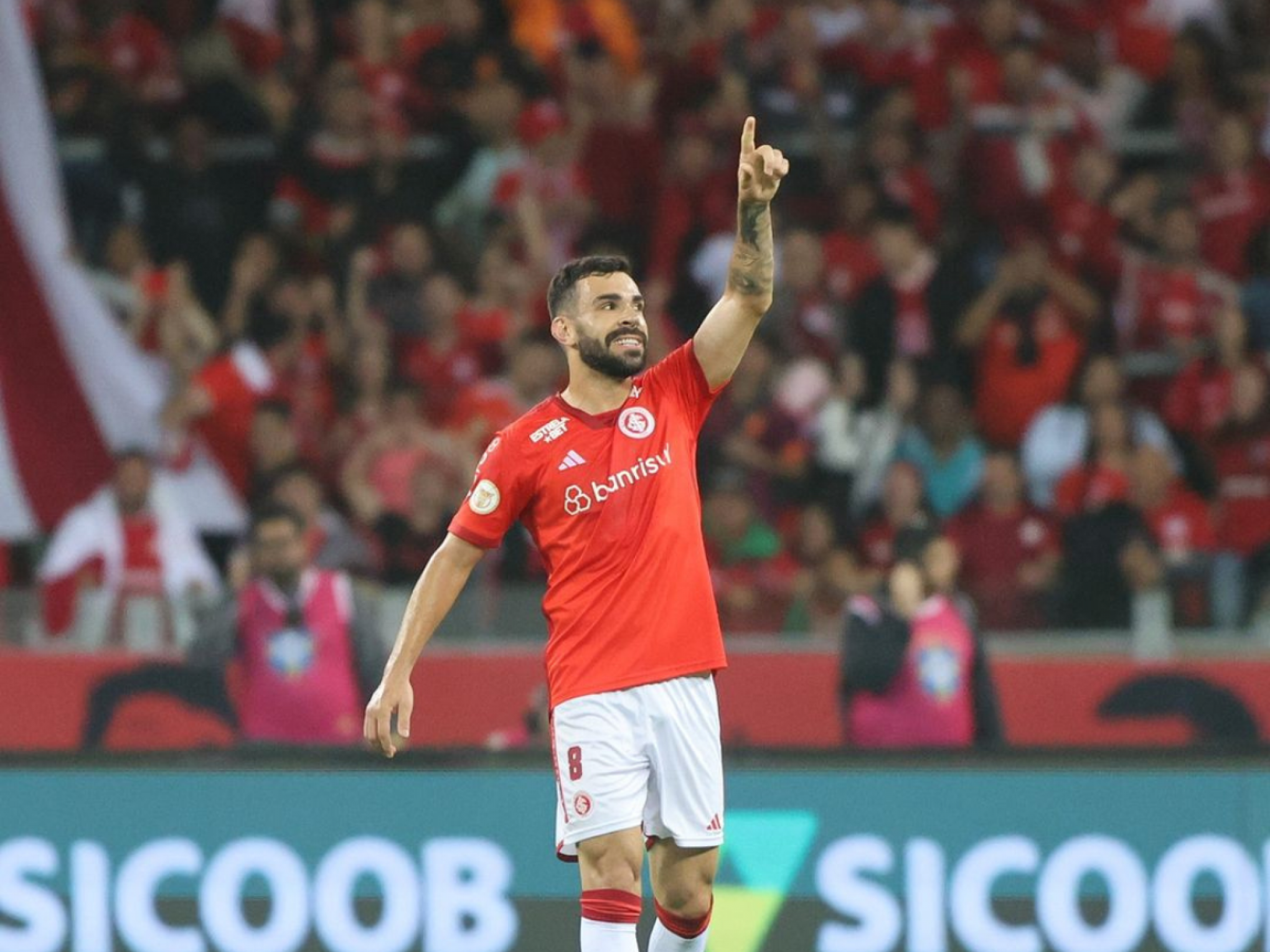 Inter e Corinthians empatam primeira final e Beira-Rio recebe