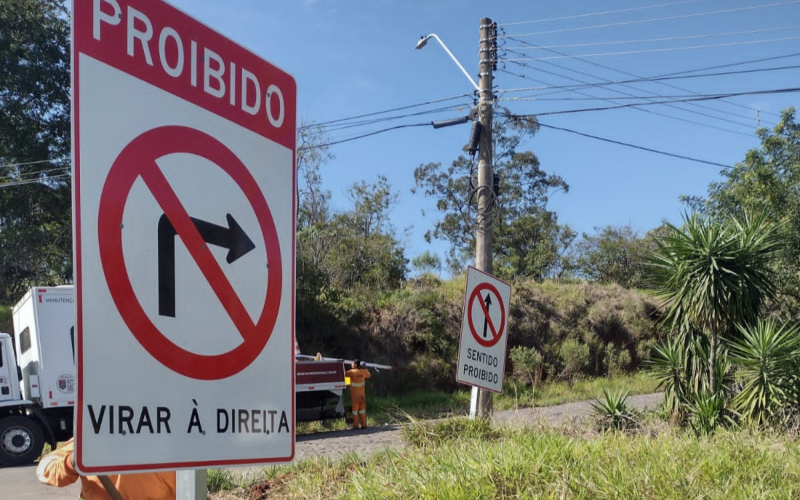 Placas que proibiam o acesso ao desvio do pedágio em Portão foram instaladas no sábado | Jornal NH