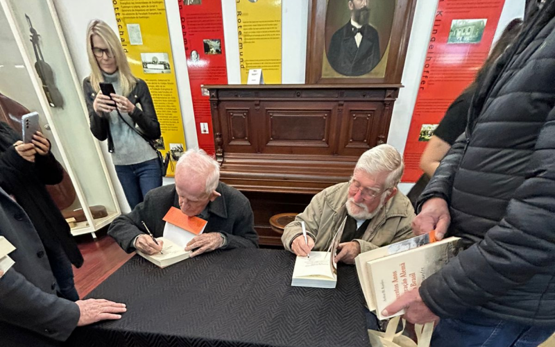 Livros relacionados Ã  imigraÃ§Ã£o alemÃ£ sÃ£o lanÃ§ados no Museu HistÃ³rico Visconde de SÃ£o Leopoldo