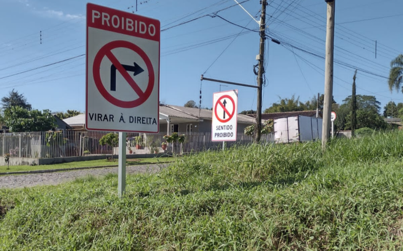 Placas sÃ£o instaladas e proÃ­bem o acesso ao desvio do pedÃ¡gio em PortÃ£o