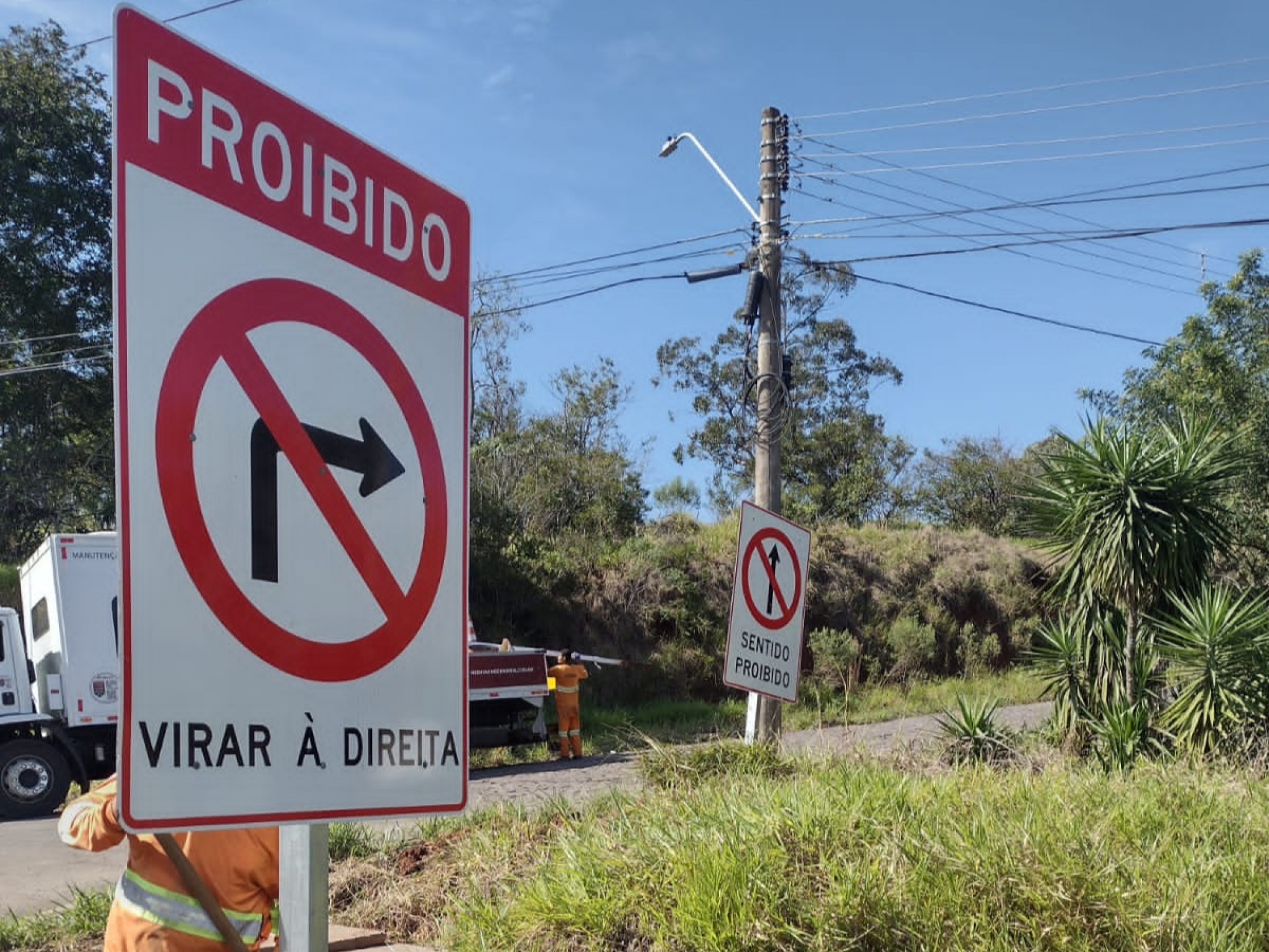Justiça autoriza bloqueio de ruas que dão acesso ao desvio do pedágio de Portão e prefeito desabafa: "É um absurdo"