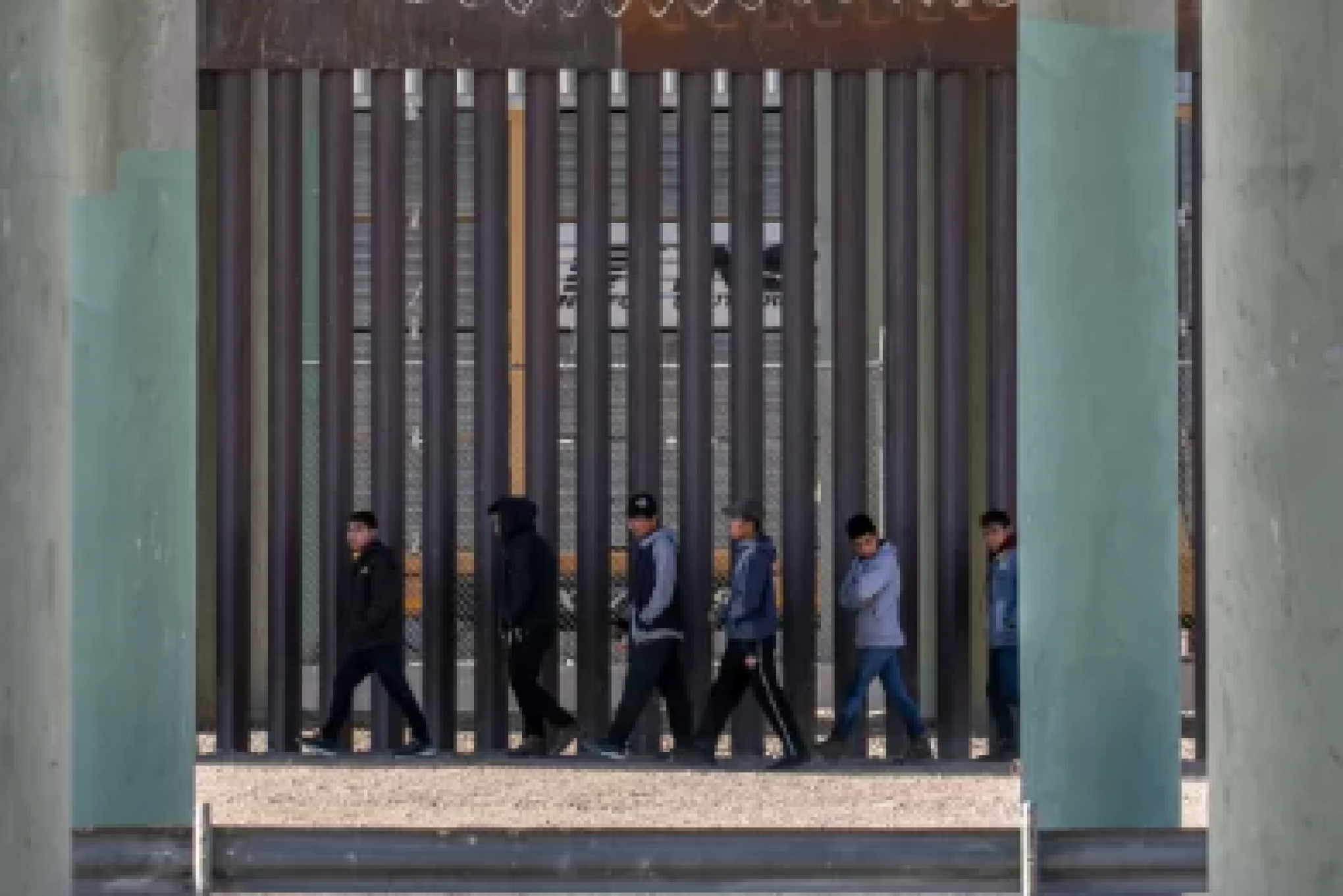 MIGRANTES DESAPARECIDOS: México identifica restos mortais de homens na fronteira com EUA