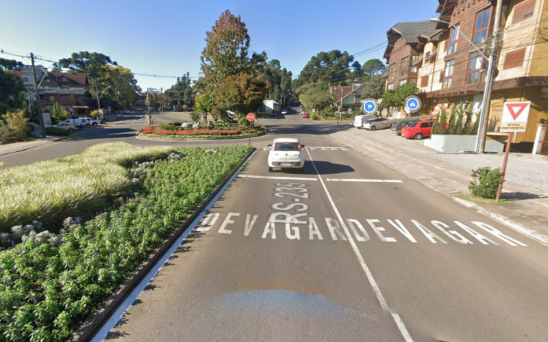 Bloqueio na Avenida das Hortênsias, em Gramado