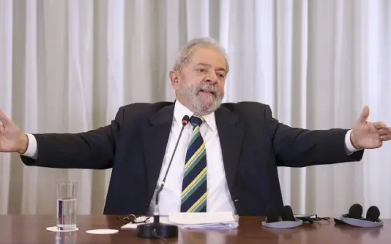 Lula em coletiva de imprensa em 28 de março de 2016  | Jornal NH