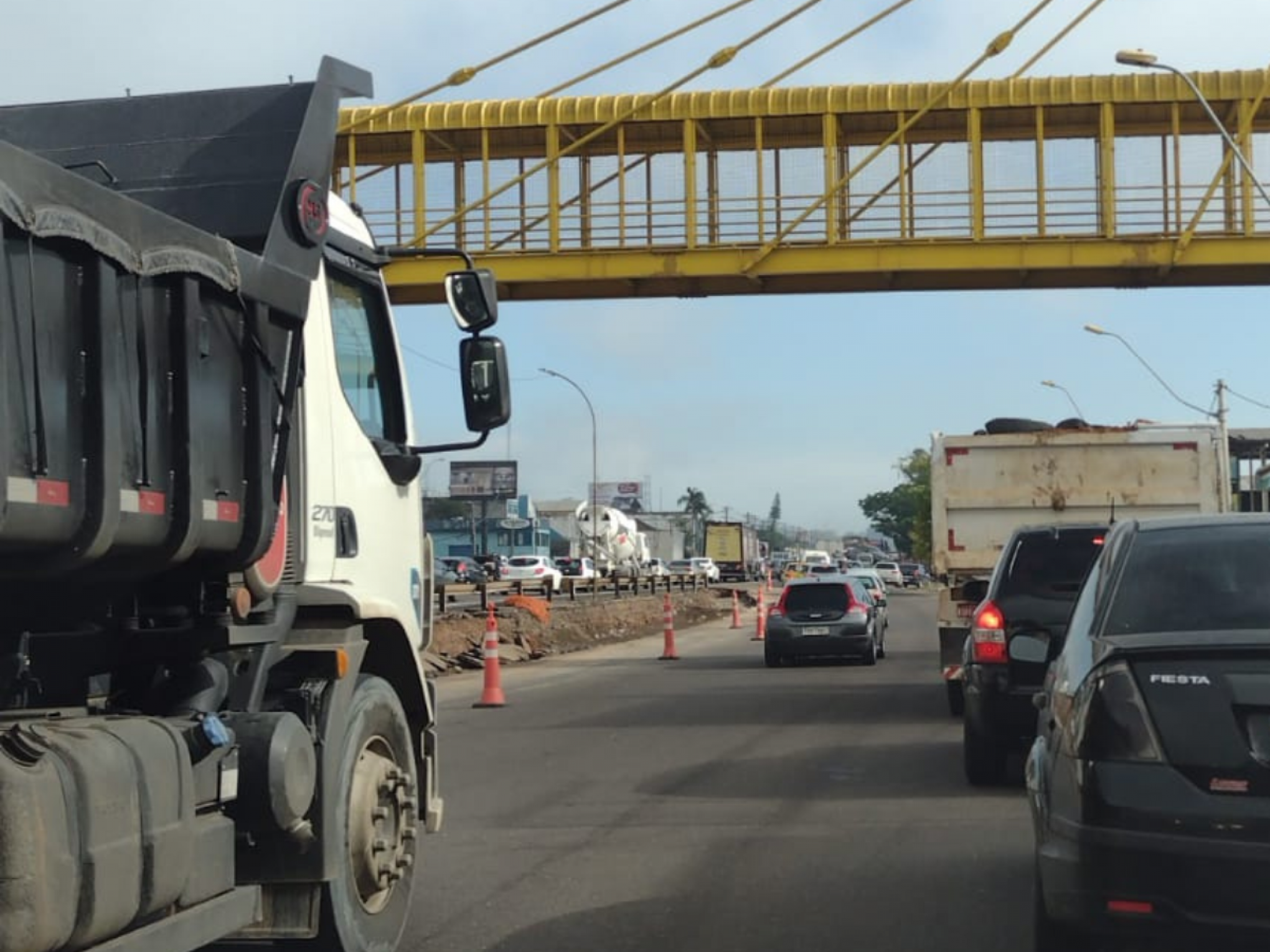 Região do Zero KM em frente ao aeroporto recebe trânsito de todas